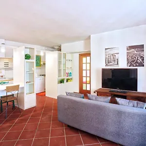 https://casa-garibaldi-san-vincenzo.it-tuscanyhotel.com