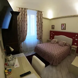 Bed & Breakfast Five Roses **
